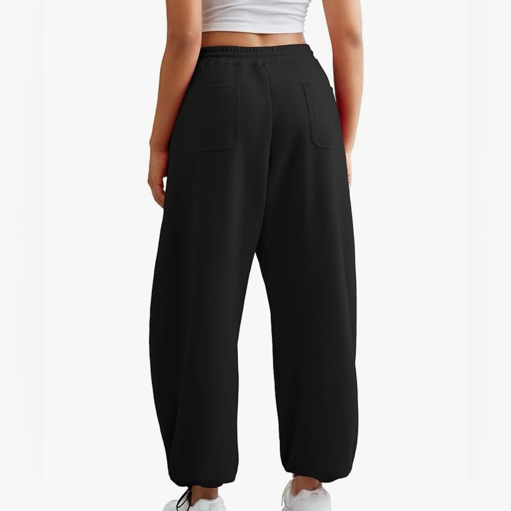 Baggy Sweatpants - Picture 3 of 5